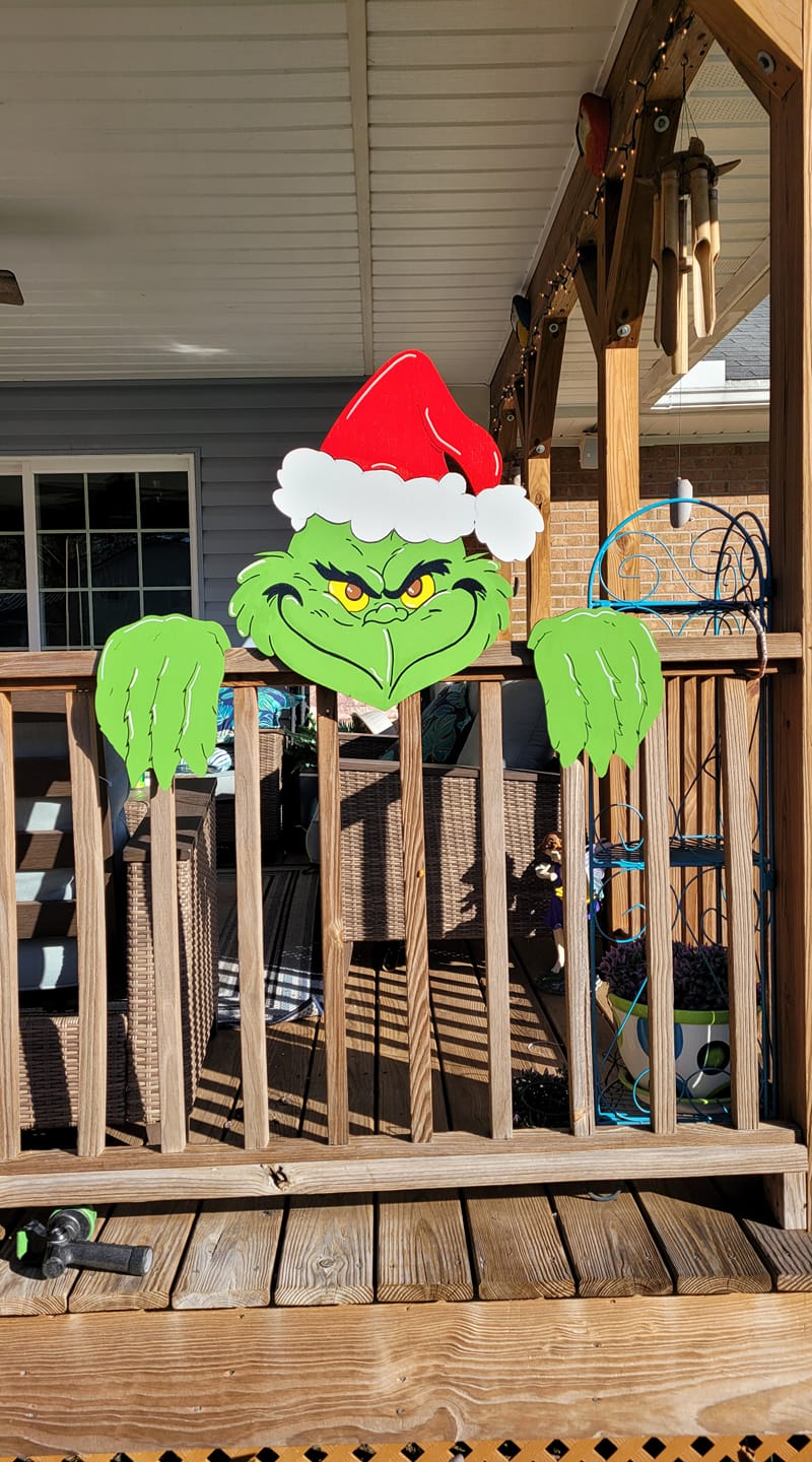 Christmas grinch Wood fence / bush decor